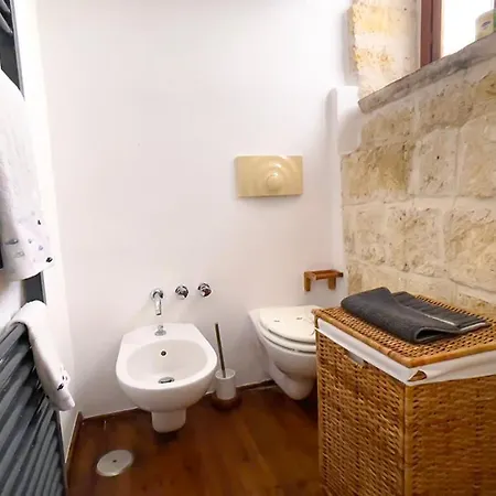 La Nel Borgo Howme باري